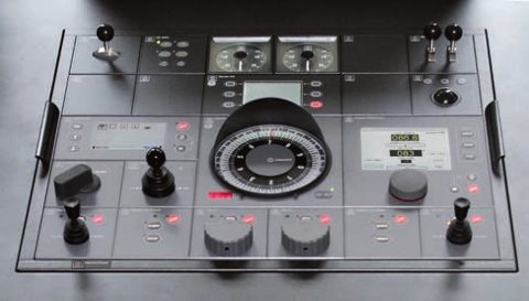 Raytheon Anschütz NautoSteer A – Photo (155f1c9b0c8a_S2-8 S. 7)