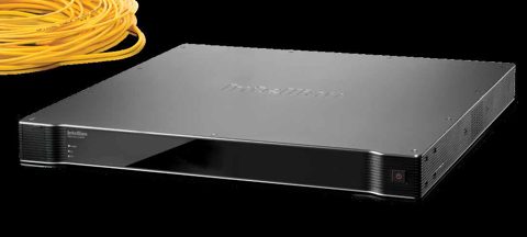 Intellian v240M Mk2 – Photo (defb346cf384_S1-1 S. 1)