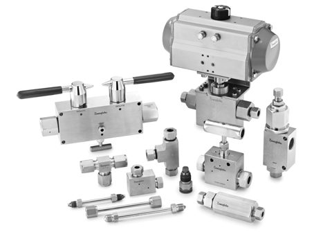 Swagelok Croix série IPT en acier inoxydable 316, raccordement fileté à extrémité conique 3/8 po moyenne pression, 1379 bar (20 000 psi) – Photo (Swagelok datasheet S. 1)