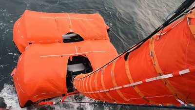 Viking Life-Saving Equipment Viking Life-Saving Equipment DL 12P-B