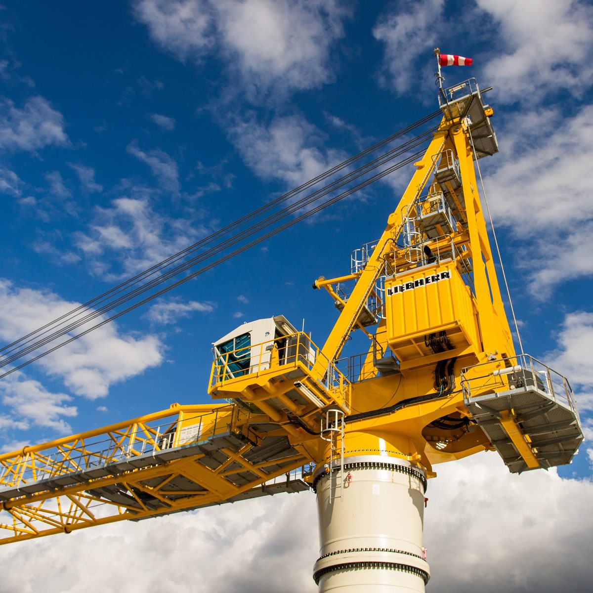 Liebherr Maritime BOS 4200 Offshore crane