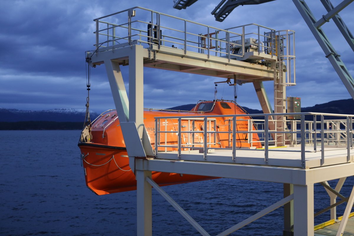 VIKING Life-Saving Equipment Norway Maya-850 MKI Waterjet