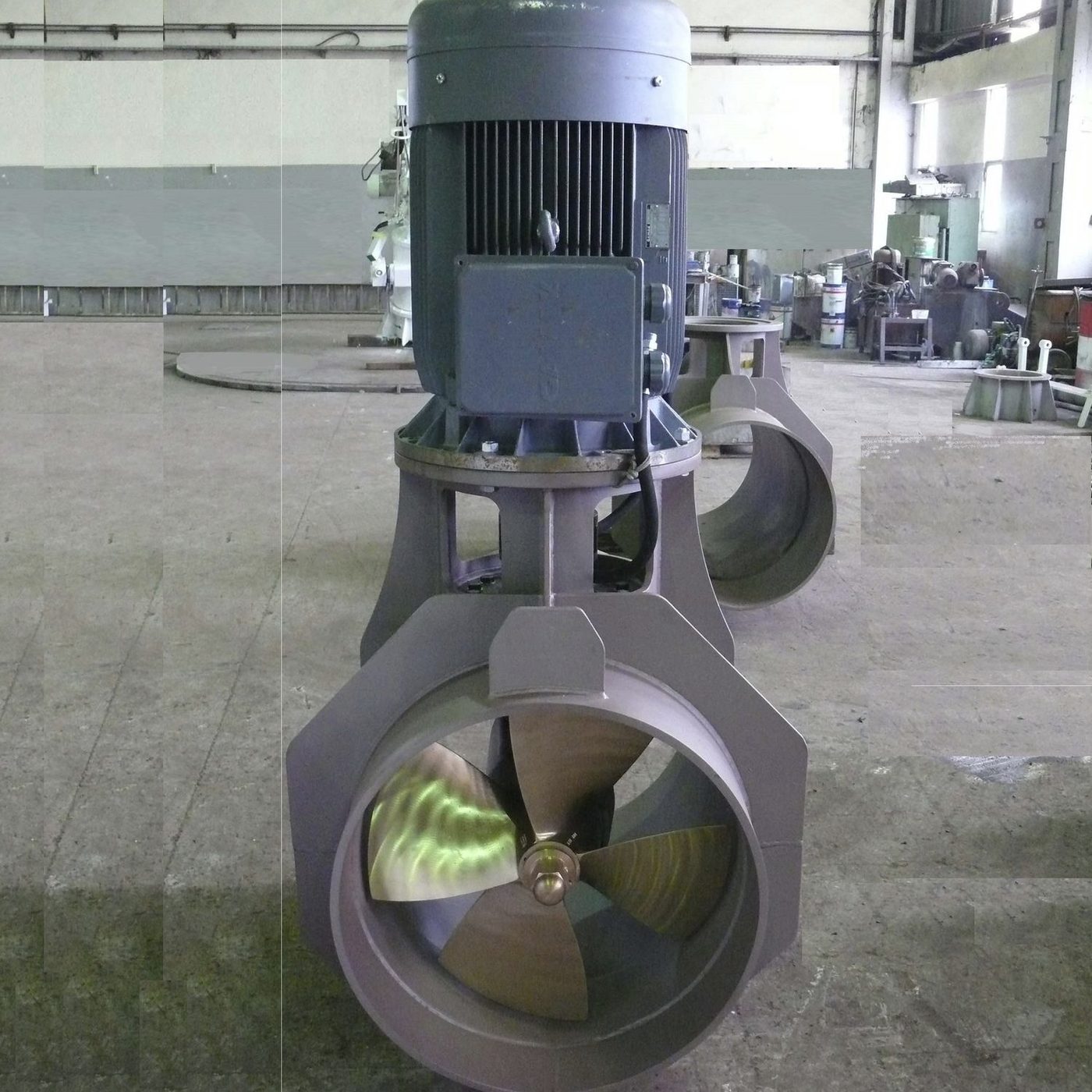 YMV Marine TT-3000 stern