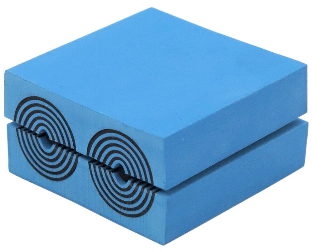 Roxtec International sealing system with multidiameter technology: RS-series (Sandwich panel)