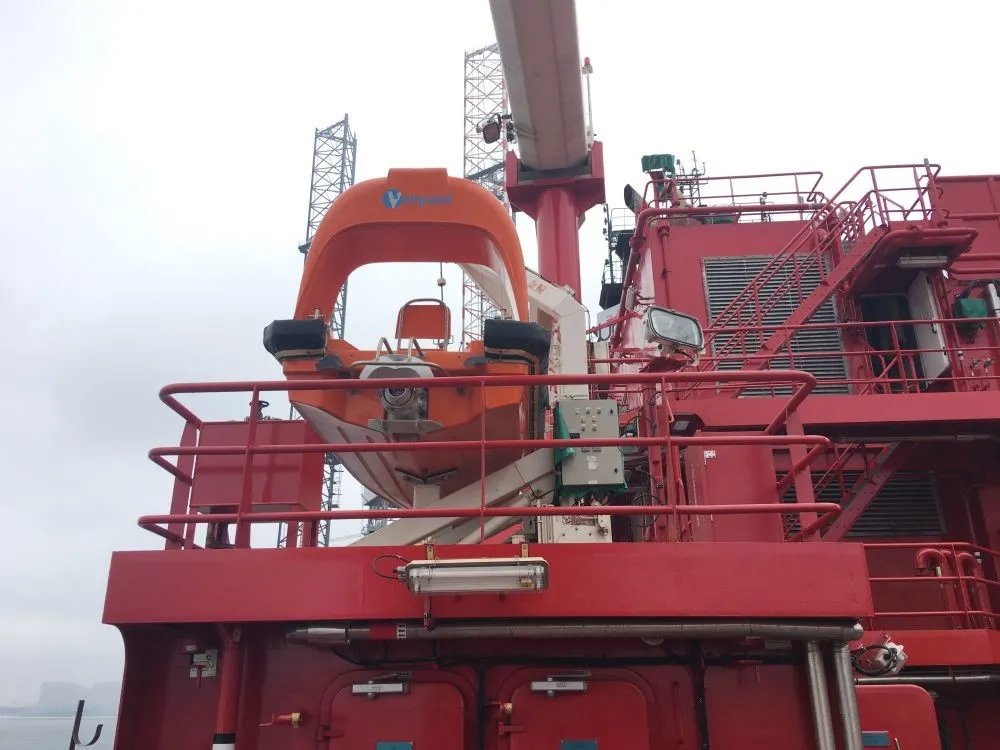 Dongnam Marine Crane DCPV