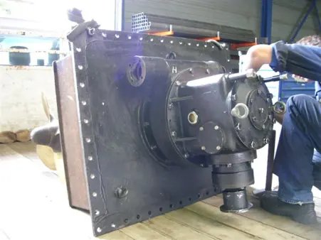 ZF Marine (HRP) 110