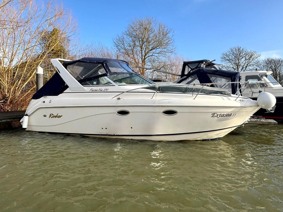 Boot Bremen GbR Rinker 270 Fiesta Vee