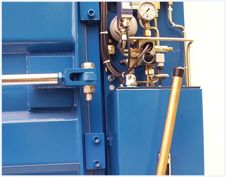 Schoenrock Hydraulik Marine Systems Hydraulic piping system for sliding watertight doors