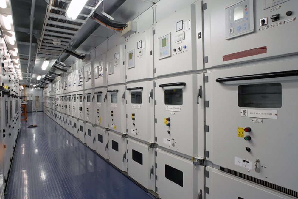 NHP Marine ESB Marine 4000A 440V