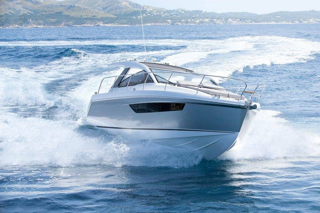 Sealine S330