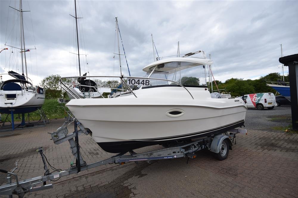 Brunswick Marine in EMEA Quicksilver 530 Pilothouse