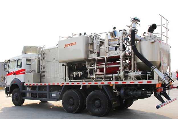 Yantai Jereh Petroleum Equipment & Technologies GJQ80-15-II - Skid Mounted Single Pump Cementing Unit.