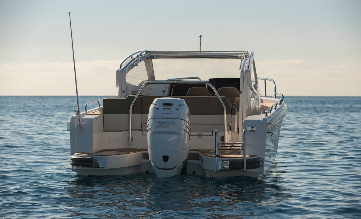 Nimbus Group C9 Outboard