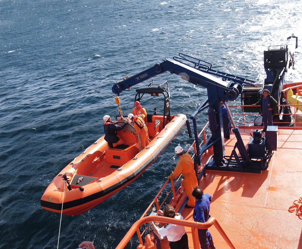 INDUSTRIAS FERRI 1871 TN 0039 Life Raft Crane