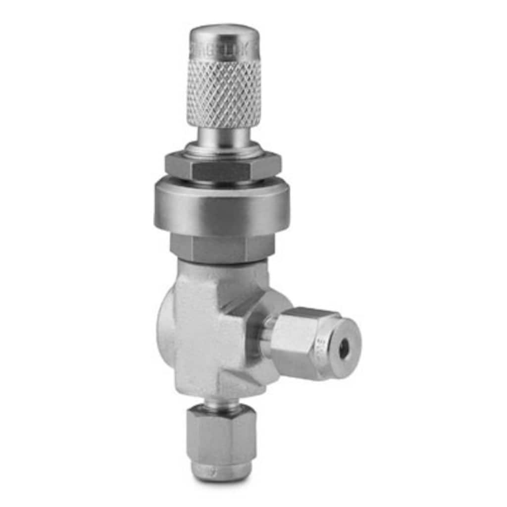 Swagelok Stainless Steel Medium Flow Angle Pattern Metering Valve, 1/8 in. Swagelok Tube Fitting