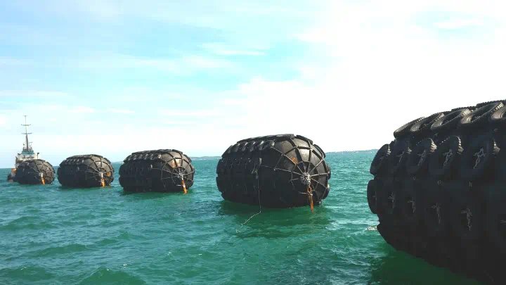 Trelleborg Marine Engineering Floating Pneumatic Fender