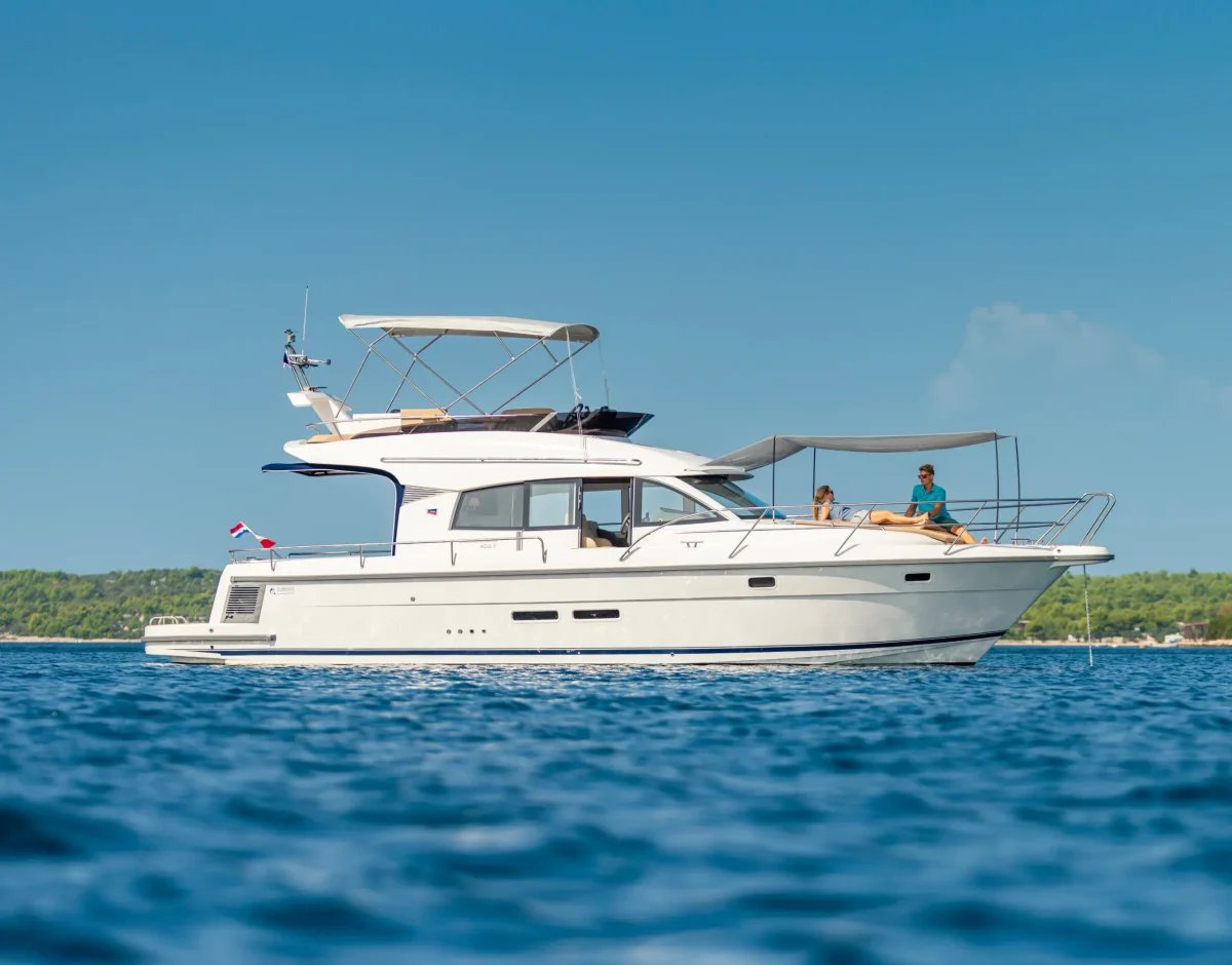 Nimbus Boats Sweden 405 Coupe/Flybridge