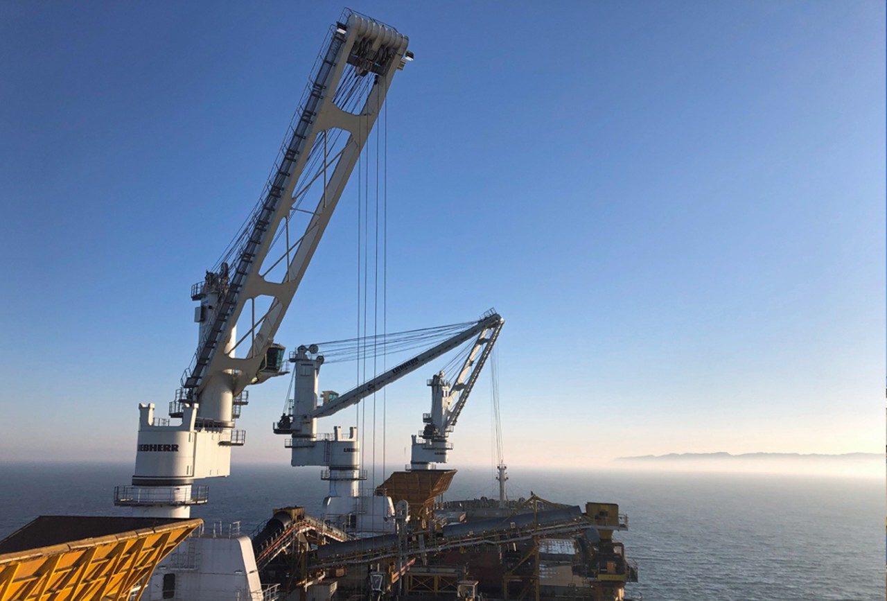 Liebherr Maritime CBG 32t-B