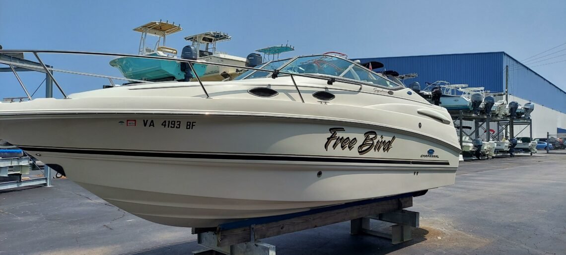 Marine - Care Chaparral 240 Signarture