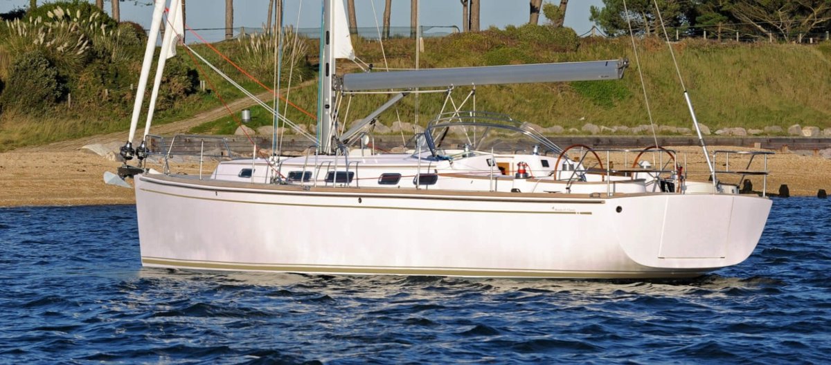 Moody Yachts AC41