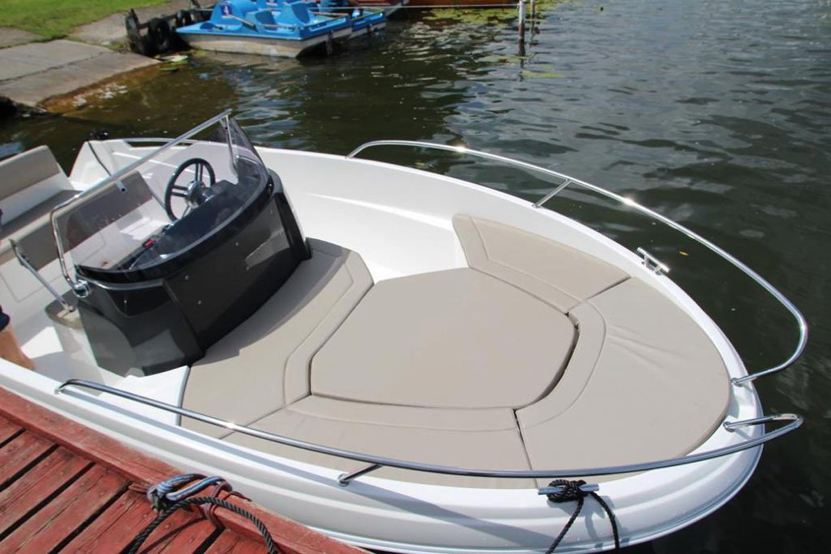 AM YACHT Sp. z o.o. AM 560