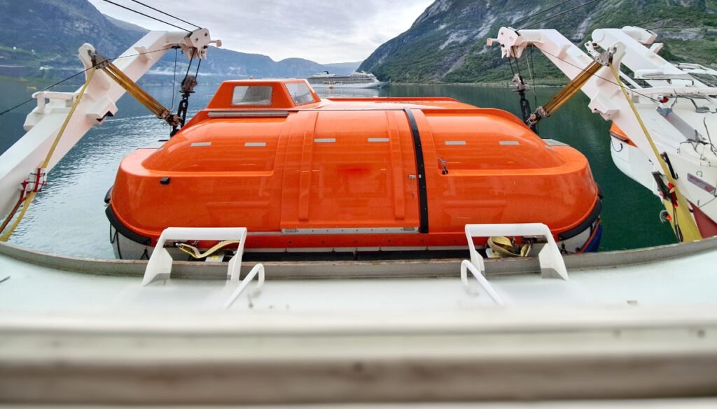 Hatecke Liferaft SWL-7t-B