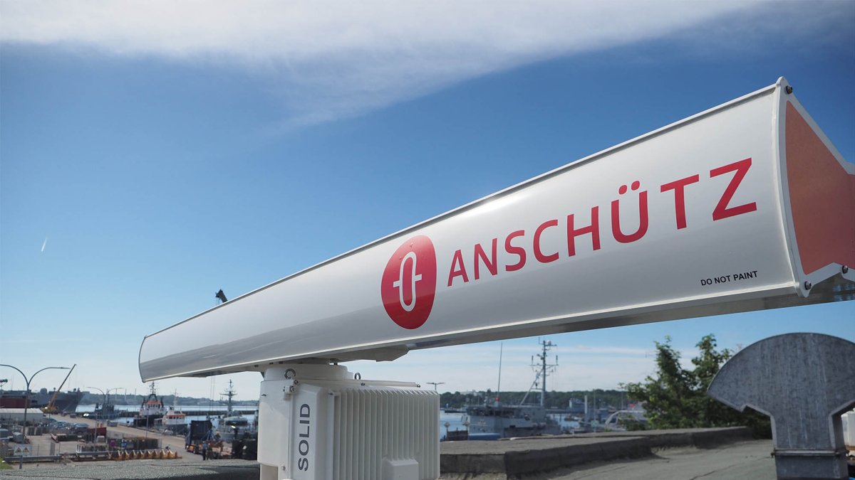 Raytheon Anschütz 25kW-X 8ft