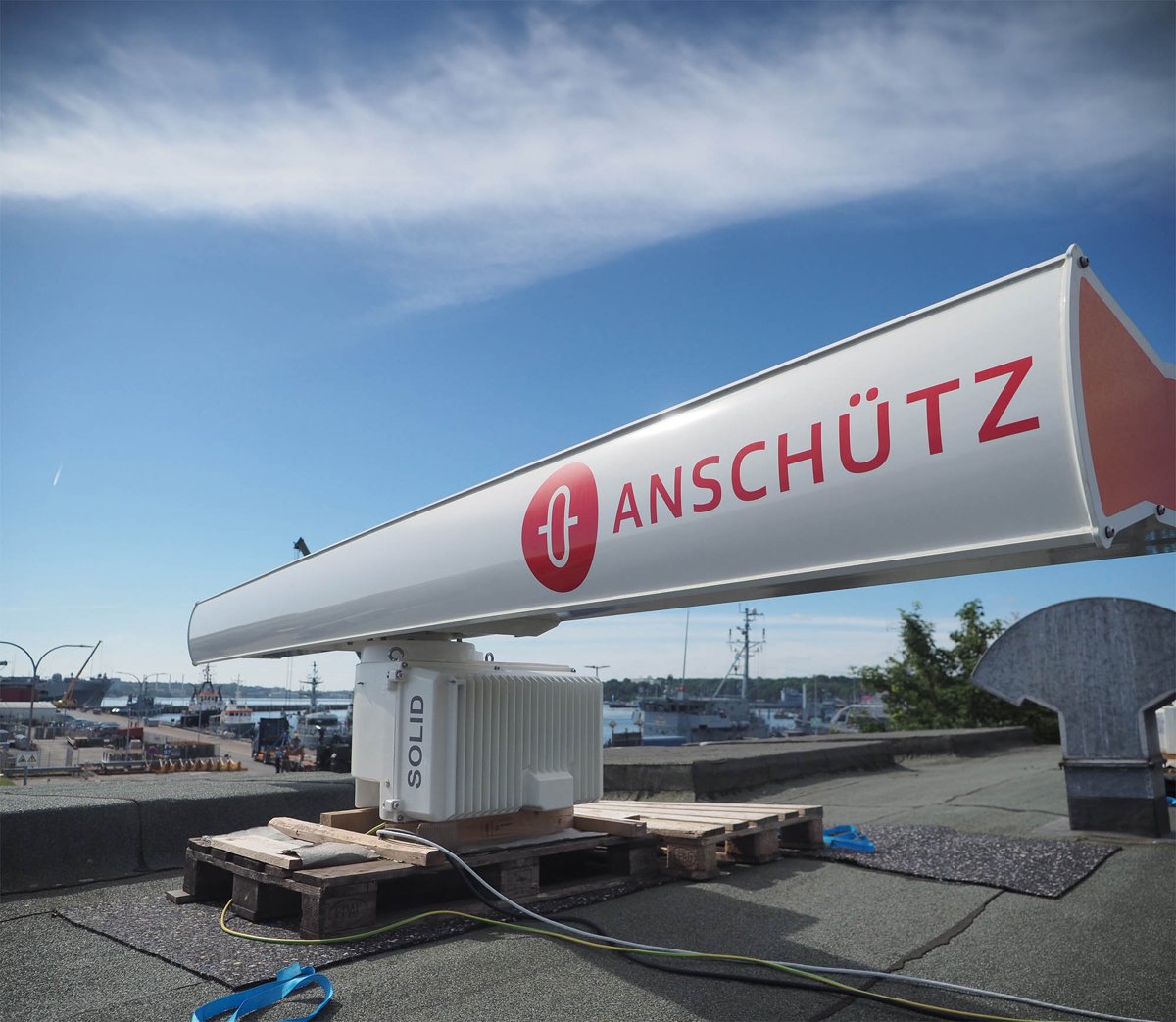 Raytheon Anschuetz RM808 AIS