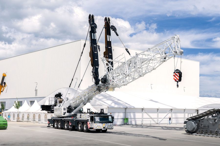 NMF (Neuenfelder Maschinenfabrik) / Liebherr Heavy Lift Crane