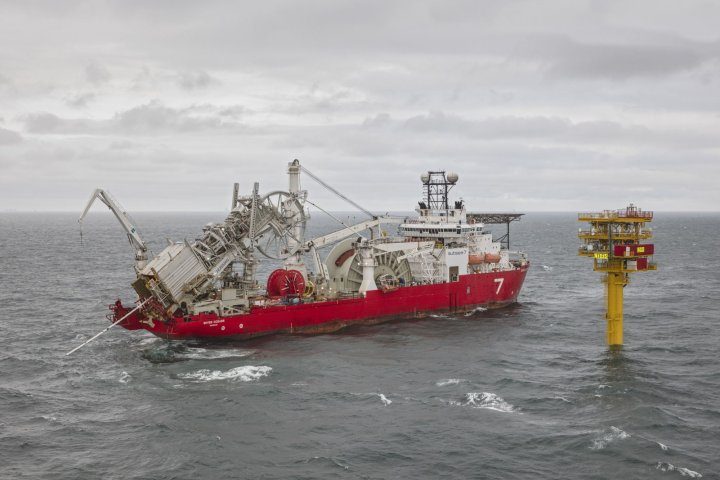 Huisman 400mt Offshore Crane