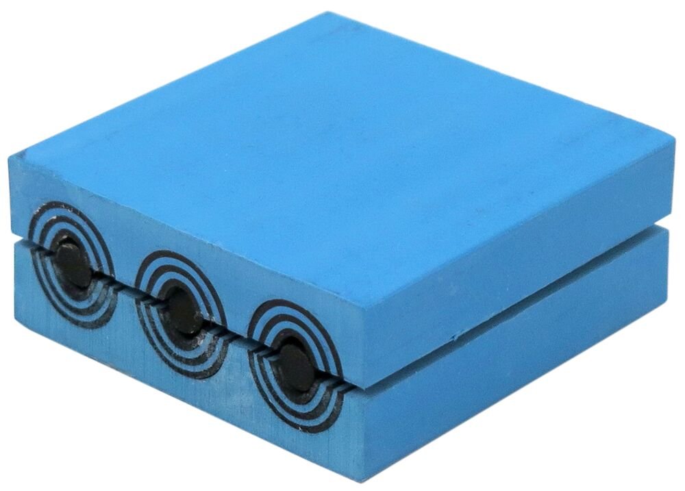 Roxtec International sealing system with Multidiameter: GH-, RS- and R-series (sandwich panel)