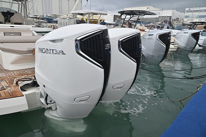 American Honda Motor JHNXM.9982G0