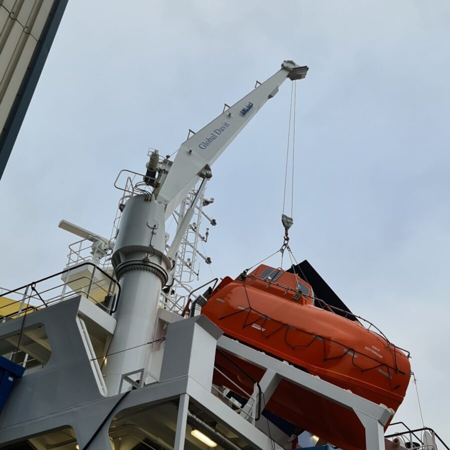 MacGregor MG Free-Fall Davit FFD-40