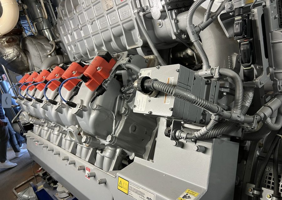 Rolls-Royce Solutions America SERIES 4000-04