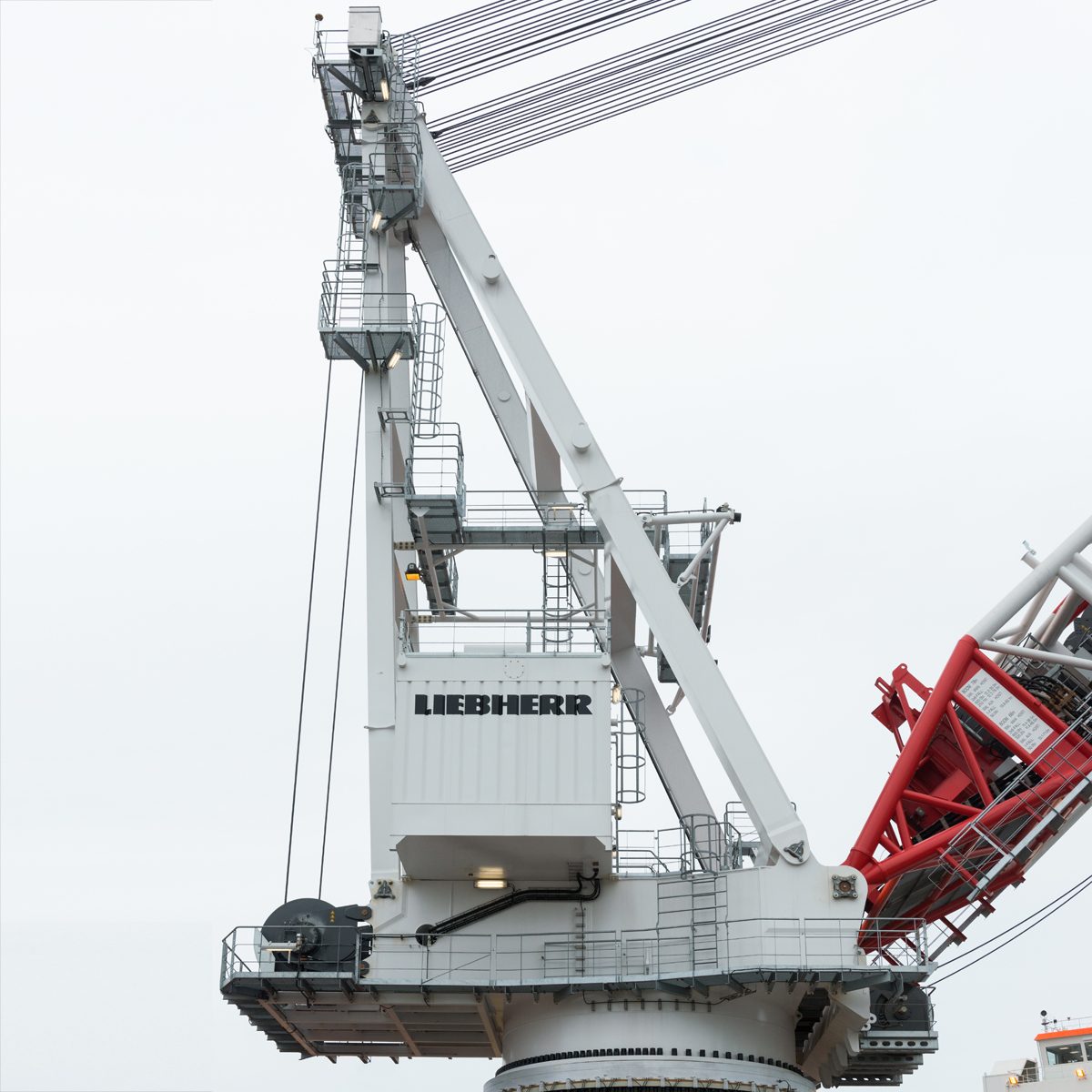 Liebherr Maritime BOS 7500 Offshore crane
