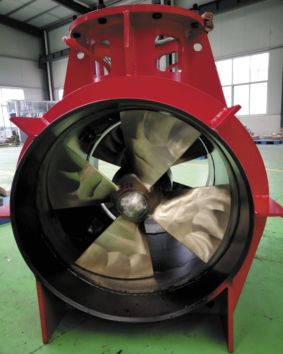 Cat Marine Power CMP-TT-4500 bow