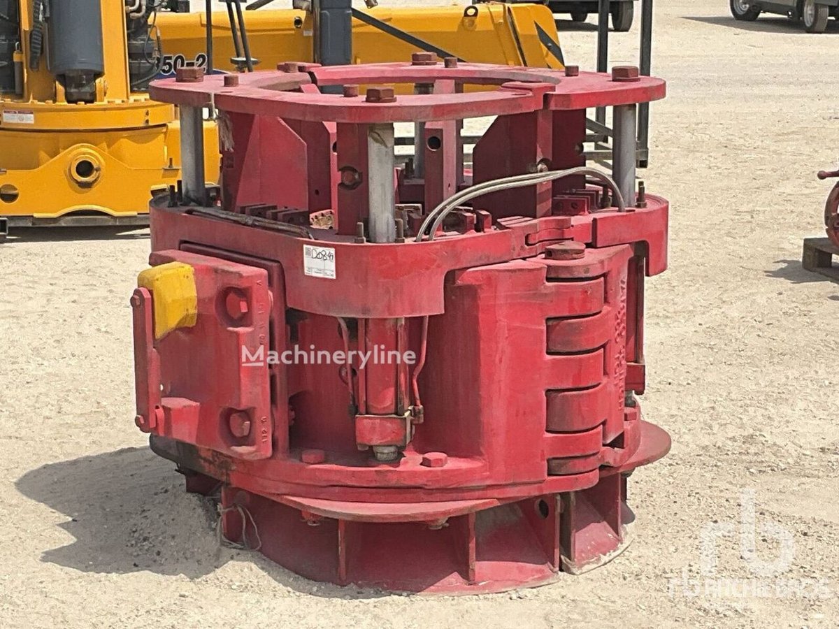 Varco BJ. 250 Ton MGG 18 degr. Center Latch Elevator; PNs 35005Y, 36056Y, 200057Y, 200058Y