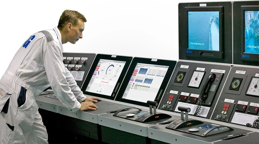 Kongsberg Maritime K-Chief 700 2000pt