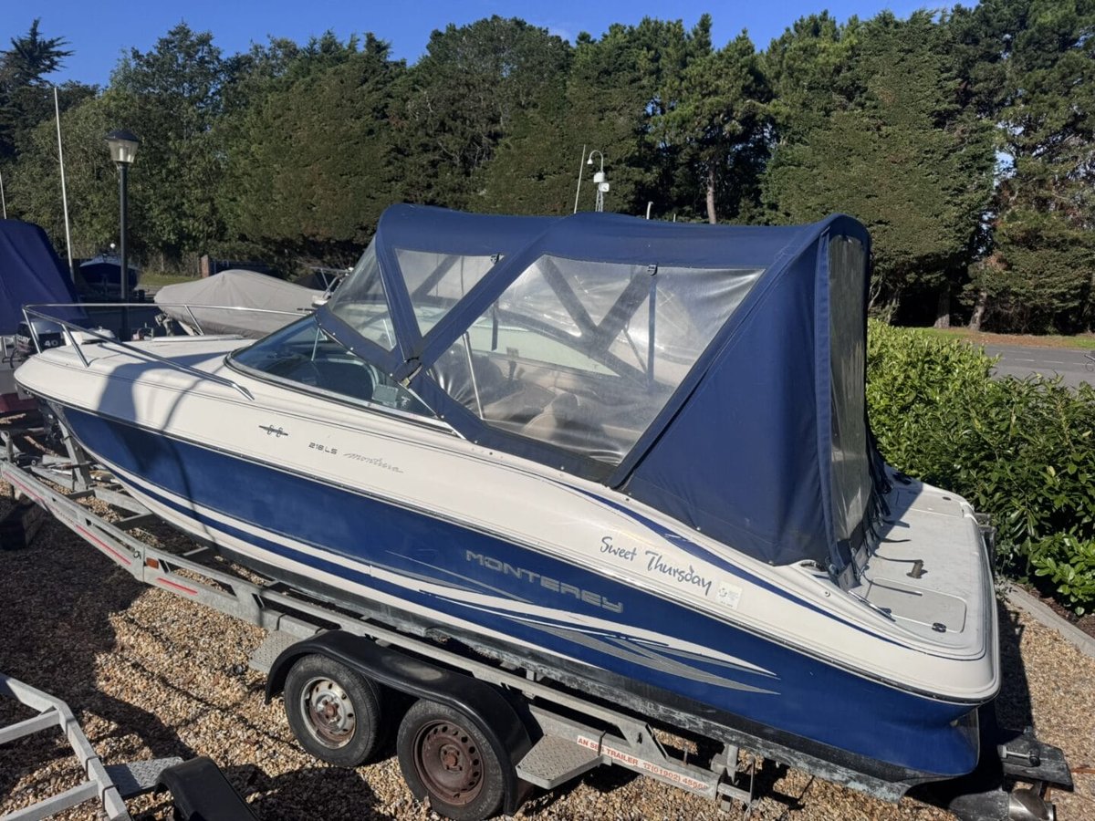 Boot Bremen GbR Monterey 218 LSC