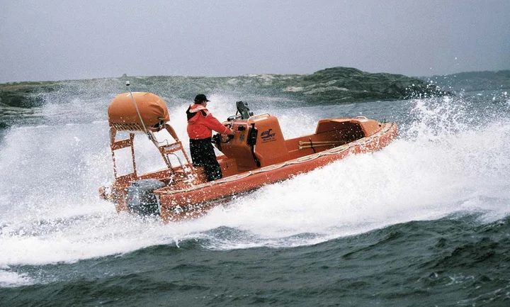 VIKING Life-Saving Equipment Norway Merlin-615 MKI Waterjet