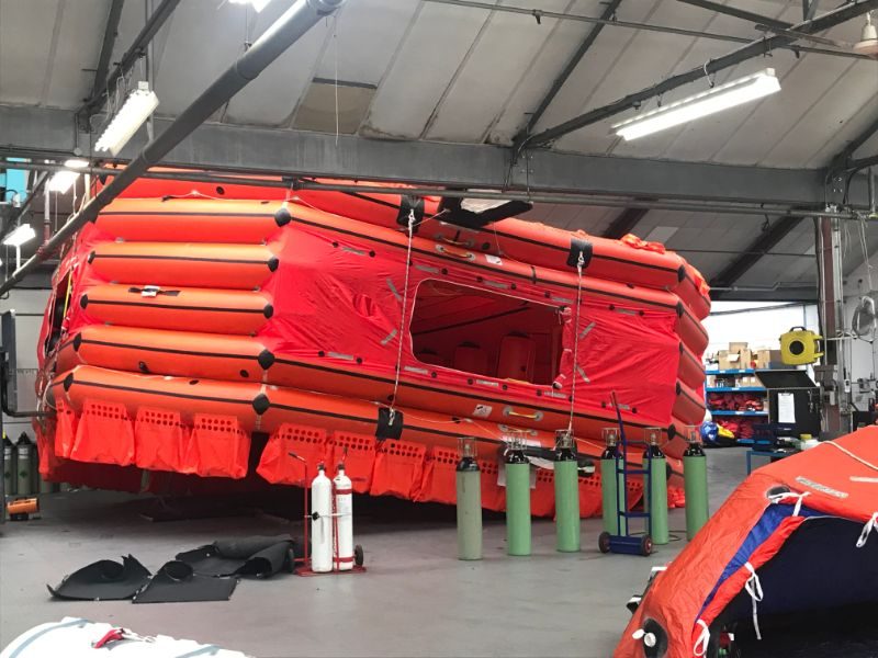 Survitec Group Open reversible liferafts - 30-person capacity throw/roll over open reversible liferaft (RFD Ferryman 30 (also known as Beaufort 30, DSB LR14R, Crewsaver, Elliot, Survitec, Survitec Zodiac, SSPI, RFD Toyo).)