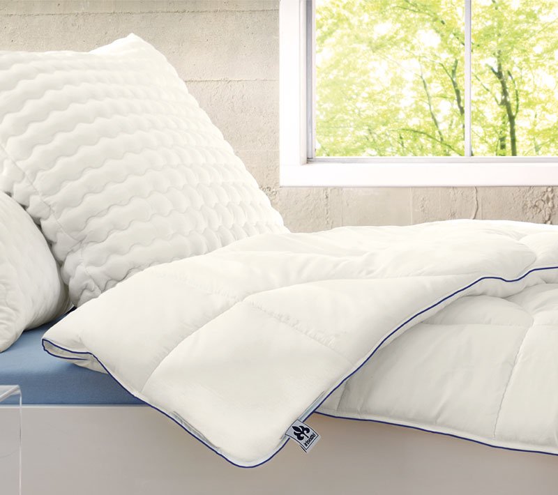 Euro-Comfort Sp. z o.o. Flame Retardant Pillow type no. "77976" and Blanket type no. "78672"