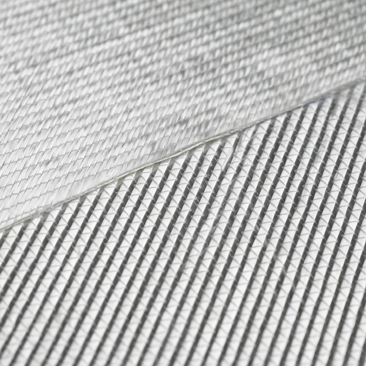 Chrong Yi Composite CYMAX Quadri-axial: DBLT-Series (600-3000 g/m²) with or without CSM (20-1200 g/m²)