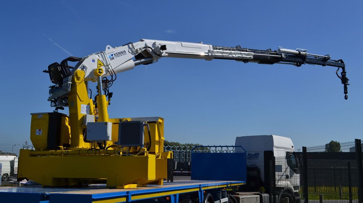 HYVA CAPITAL EQUIPMENT AMCOVEBA MARINE Foldable Knuckle boom crane V823NM, 823NM 2S-6S, 823NM+MW32 2S-6S