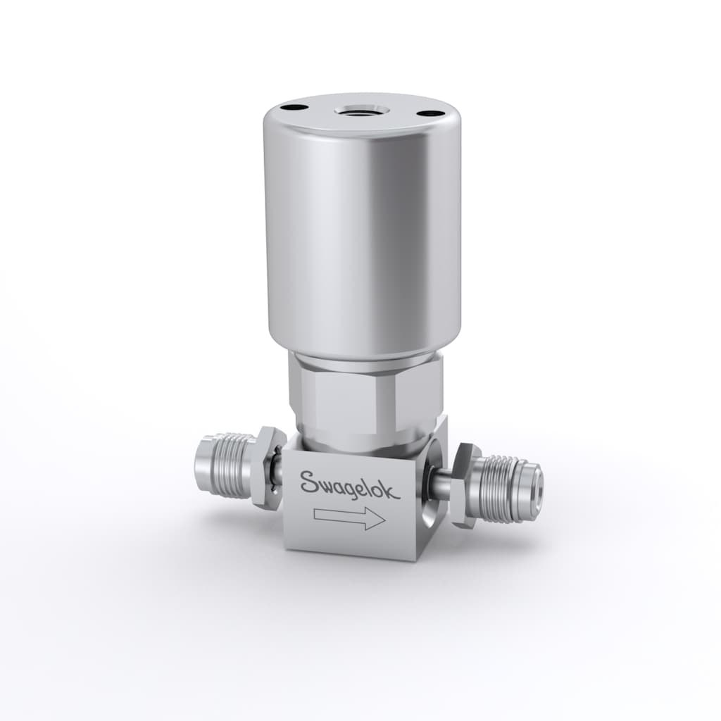 Swagelok Válvula de diafragma UHP de acero inox. 316L VIM-VAR, 1/4 pulg. VCR macho giratorio, Limpieza SC-01, Actuador neumático normalmente cerrado