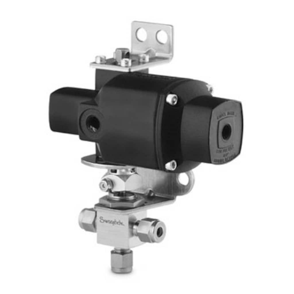 Swagelok Stainless Steel 1-Piece 40G Series 3-Way Ball Valve, 0.35 Cv, 1/4 in. Swagelok Tube Fitting, 180° Spring Return Actuator