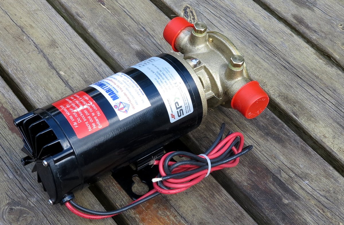 Johnson Pump F4B-11 Ultra Ballast 12V