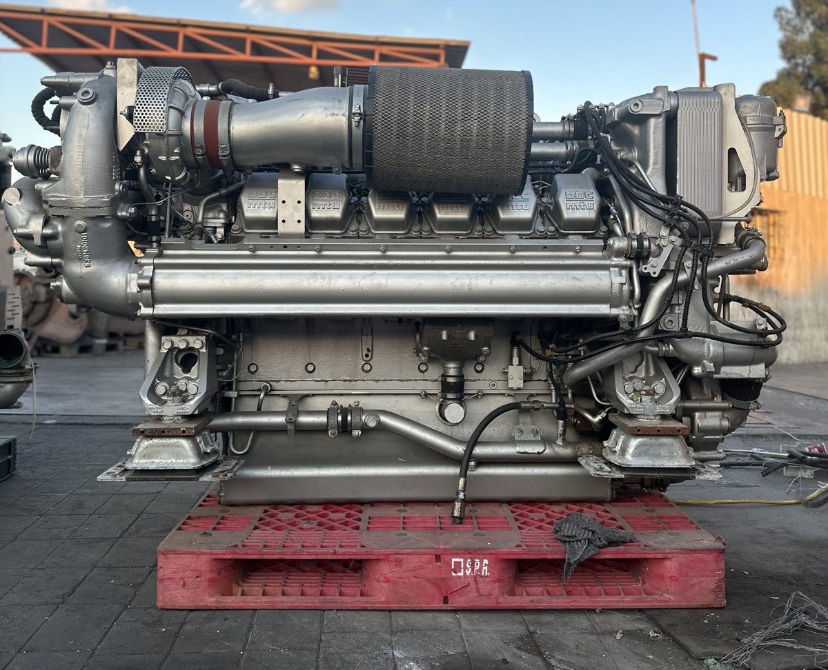 MTU 12V2000 M84