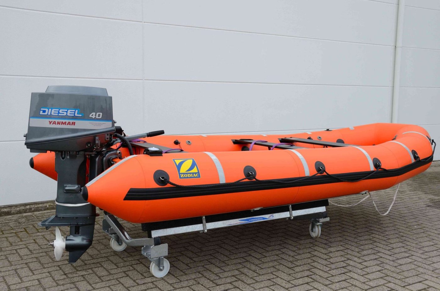 Survitec Group RIBO 450