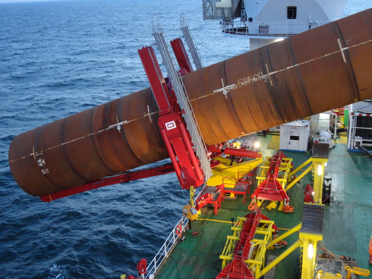 IHC Marine Side-Rolling 16x8m-C